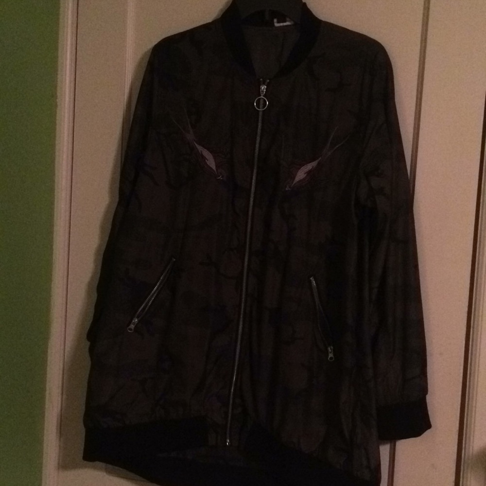 Camouflaged windbreaker